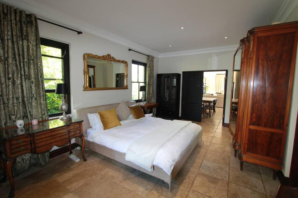 Alphen Drive Apartments Le Cap Extérieur photo
